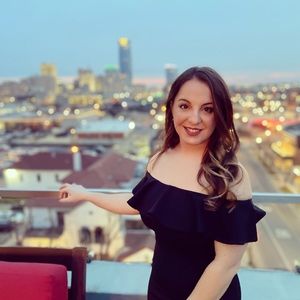 Meet your Posher, Ashley